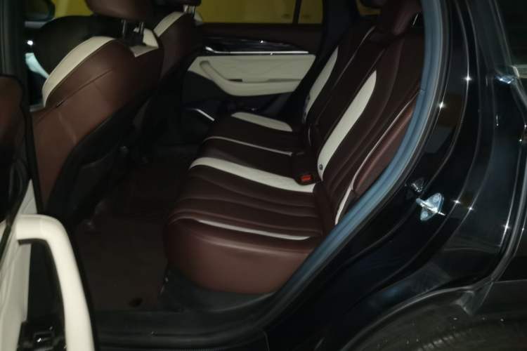 Used Geely Auto Monjaro L 2021 2.0TD DCT EVO Two-Wheel Drive Prestige Version Interior 4