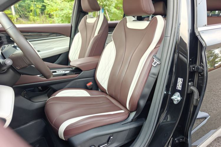 Used Geely Auto Monjaro L 2021 2.0TD DCT EVO Two-Wheel Drive Prestige Version Left Front Seat