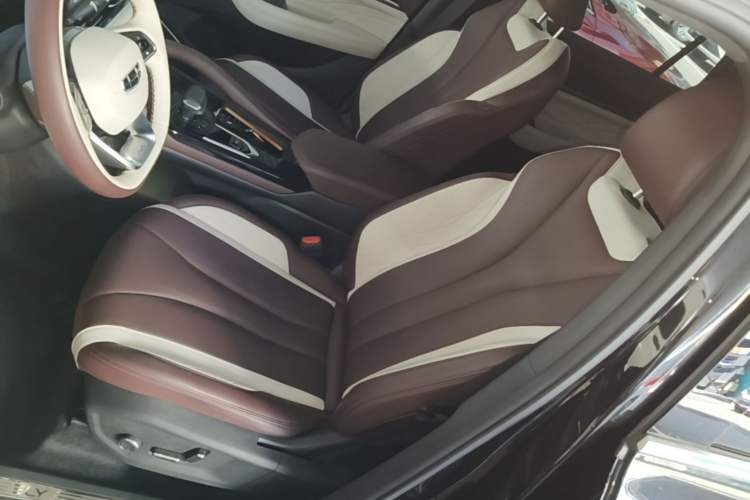 Used Geely Auto Monjaro L 2021 2.0TD DCT EVO Two-Wheel Drive Prestige Version Left Front Seat