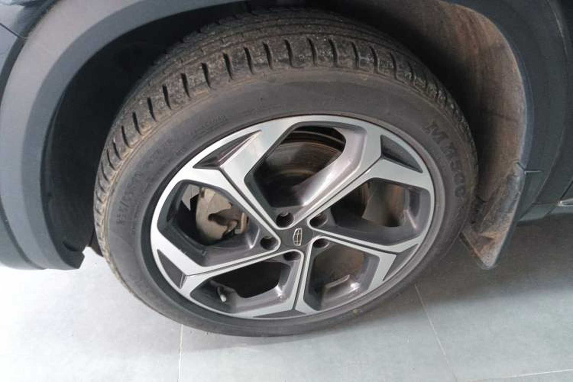 Used Geely Auto Monjaro L 2021 2.0TD DCT EVO Two-Wheel Drive Prestige Version Left Front Wheel Hub
