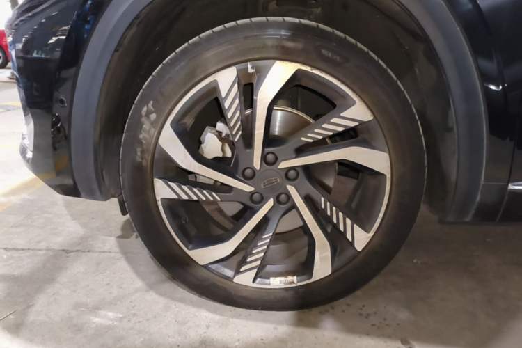 Used Geely Auto Monjaro L 2021 2.0TD DCT EVO Two-Wheel Drive Smart Luxury Version Left Front Wheel Hub