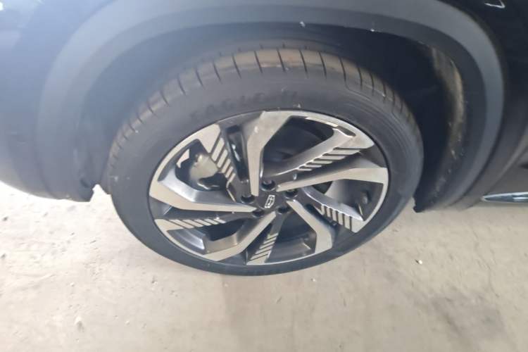 Used Geely Auto Monjaro L 2021 2.0TD High-Power Automatic All-Wheel-Drive Flagship Version Left Front Wheel Hub