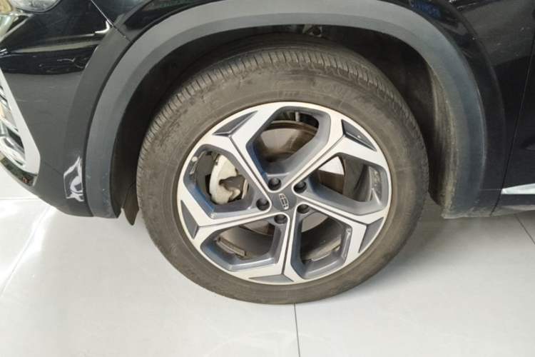 Used Geely Auto Monjaro L 2021 2.0TD DCT EVO Two-Wheel Drive Prestige Version Left Front Wheel Hub