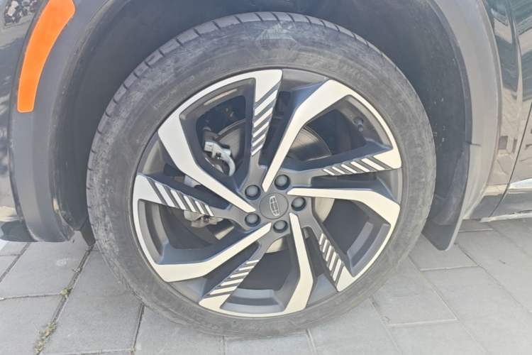 Used Geely Auto Monjaro L 2021 2.0TD DCT EVO Two-Wheel Drive Smart Luxury Version Left Front Wheel Hub
