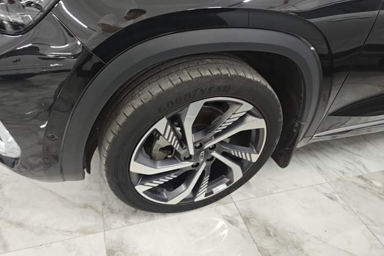 Used Geely Auto Monjaro L 2021 2.0TD DCT EVO Two-Wheel Drive Smart Luxury Version Left Front Wheel Hub