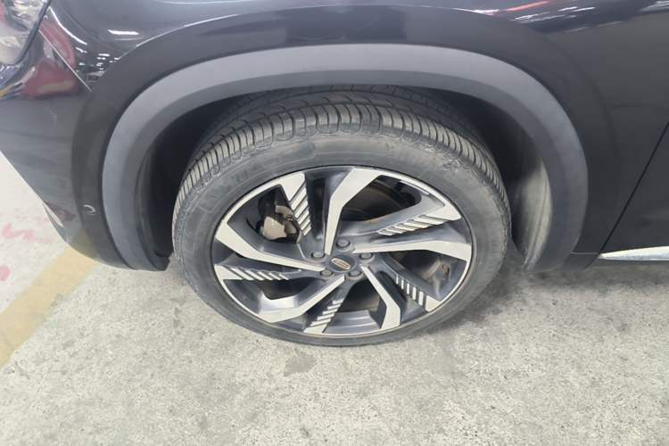 Used Geely Auto Monjaro L 2021 2.0TD DCT EVO Two-Wheel Drive Smart Luxury Version Left Front Wheel Hub
