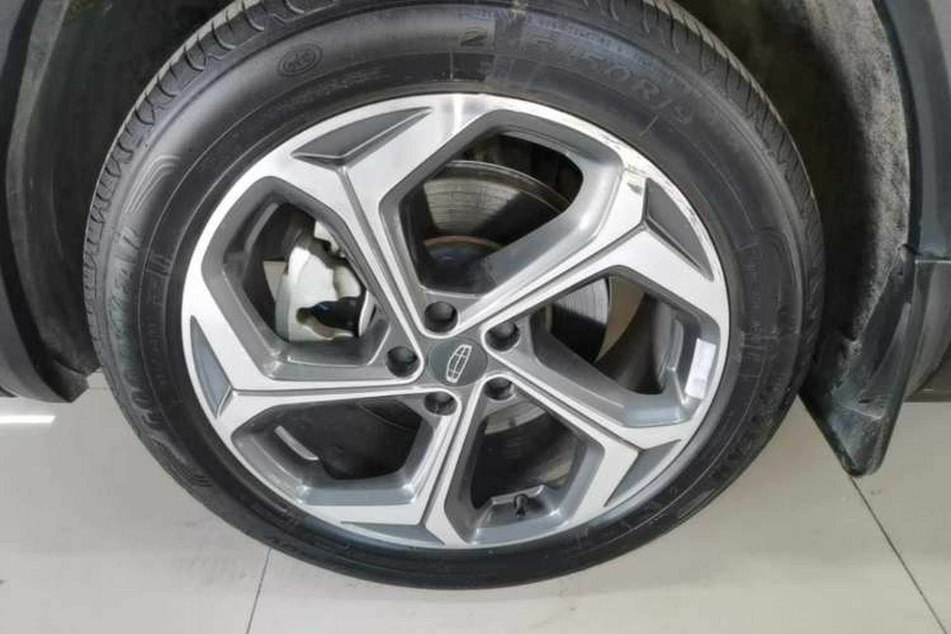 Used Geely Auto Monjaro L 2021 2.0TD DCT EVO Two-Wheel Drive Prestige Version Left Front Wheel Hub