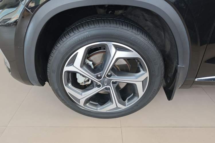 Used Geely Auto Monjaro L 2021 2.0TD DCT EVO Two-Wheel Drive Prestige Version Left Front Wheel Hub