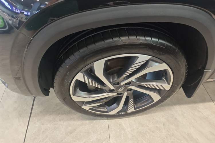 Used Geely Auto Monjaro L 2021 2.0TD DCT EVO Two-Wheel Drive Smart Luxury Version Left Front Wheel Hub