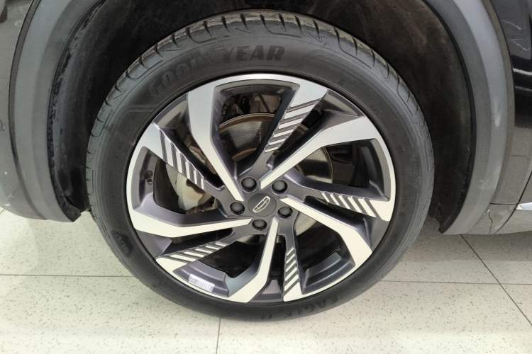 Used Geely Auto Monjaro L 2021 2.0TD DCT EVO Two-Wheel-Drive Flagship Version Left Front Wheel Hub