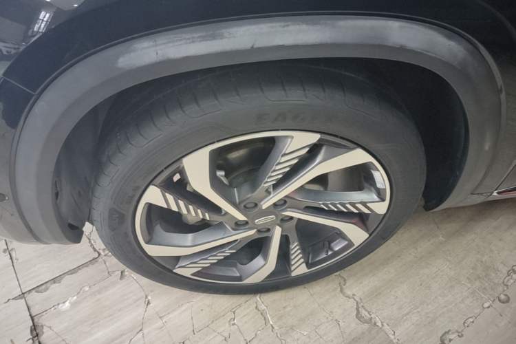Used Geely Auto Monjaro L 2021 2.0TD DCT EVO Two-Wheel-Drive Flagship Version Left Front Wheel Hub