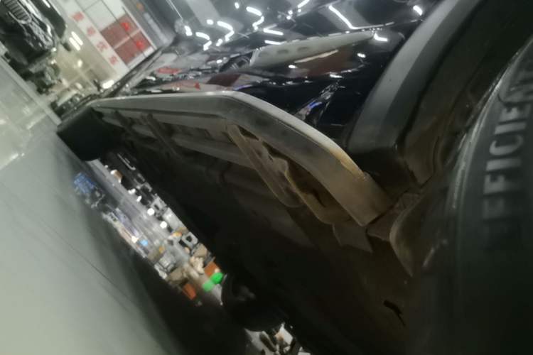 Used Geely Auto Monjaro L 2021 2.0TD DCT EVO Two-Wheel Drive Prestige Version Left Side Sill