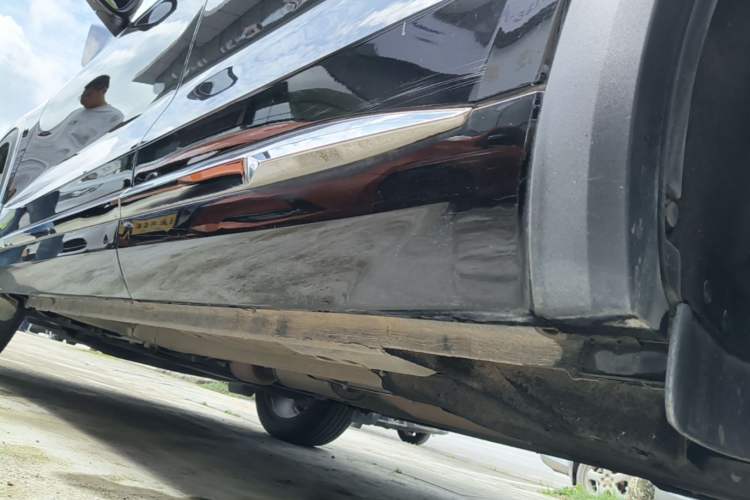 Used Geely Auto Monjaro L 2021 2.0TD DCT EVO Two-Wheel Drive Prestige Version Left Side Sill