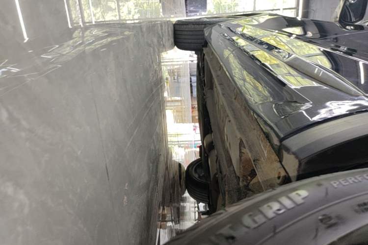 Used Geely Auto Monjaro L 2021 2.0TD DCT EVO Two-Wheel Drive Prestige Version Left Side Sill