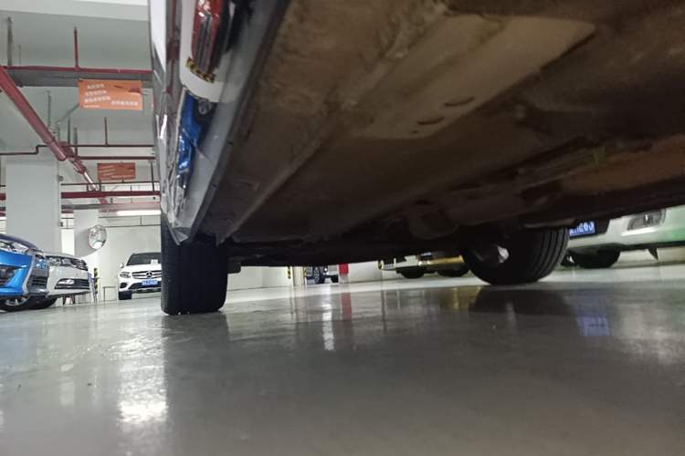 Used Geely Auto Monjaro L 2021 2.0TD DCT EVO Two-Wheel Drive Prestige Version Left Side Sill