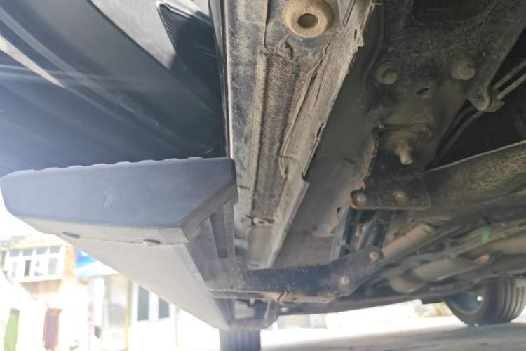 Used Geely Auto Monjaro L 2021 2.0TD DCT EVO Two-Wheel Drive Smart Luxury Version Left Side Sill