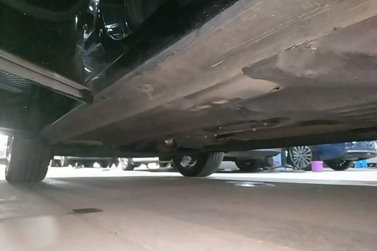 Used Geely Auto Monjaro L 2021 2.0TD DCT EVO Two-Wheel Drive Smart Luxury Version Left Side Sill