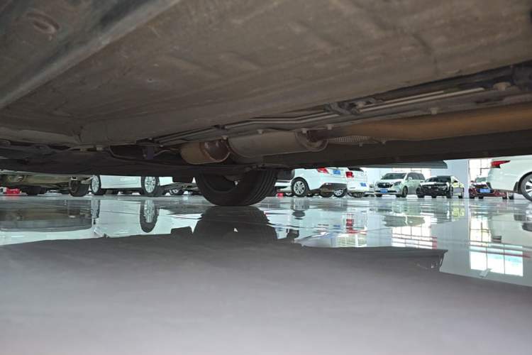 Used Geely Auto Monjaro L 2021 2.0TD DCT EVO Two-Wheel Drive Prestige Version Left Side Sill