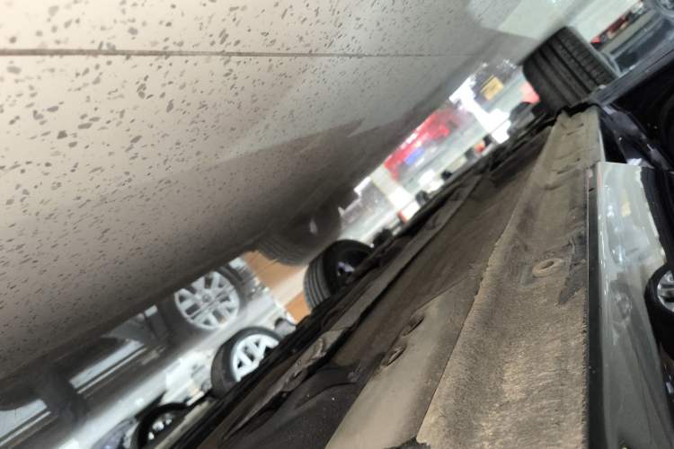 Used Geely Auto Monjaro L 2021 2.0TD DCT EVO Two-Wheel-Drive Flagship Version Left Side Sill