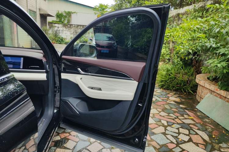 Used Geely Auto Monjaro L 2021 2.0TD DCT EVO Two-Wheel Drive Prestige Version Right Front Door Interior