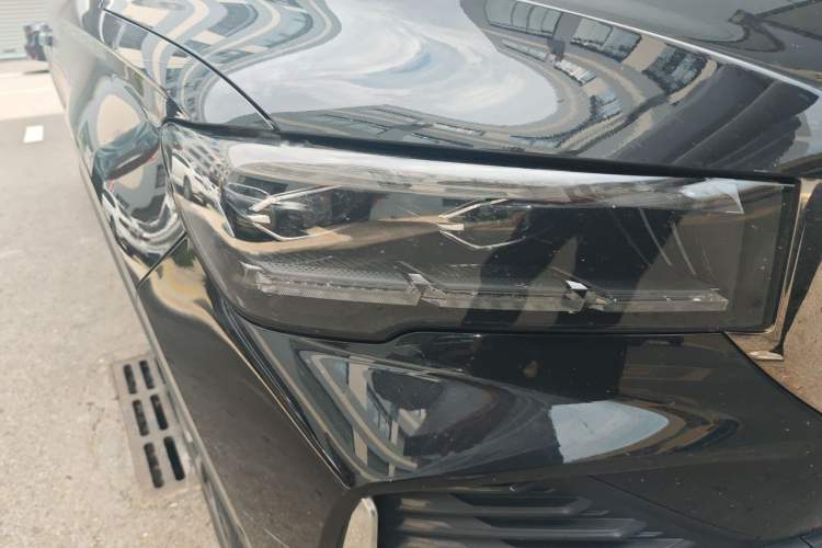 Used Geely Auto Monjaro L 2021 2.0TD DCT EVO Two-Wheel Drive Smart Luxury Version Right Front Headlight