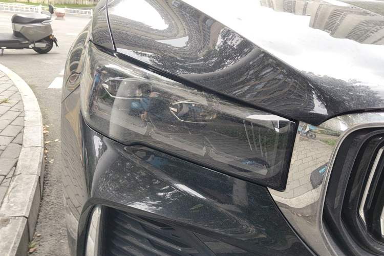 Used Geely Auto Monjaro L 2021 2.0TD DCT EVO Two-Wheel-Drive Flagship Version Right Front Headlight