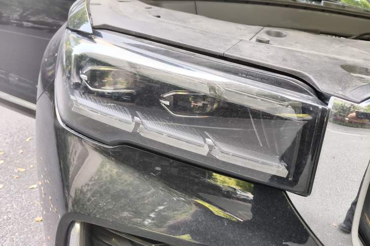 Used Geely Auto Monjaro L 2021 2.0TD DCT EVO Two-Wheel Drive Smart Luxury Version Right Front Headlight