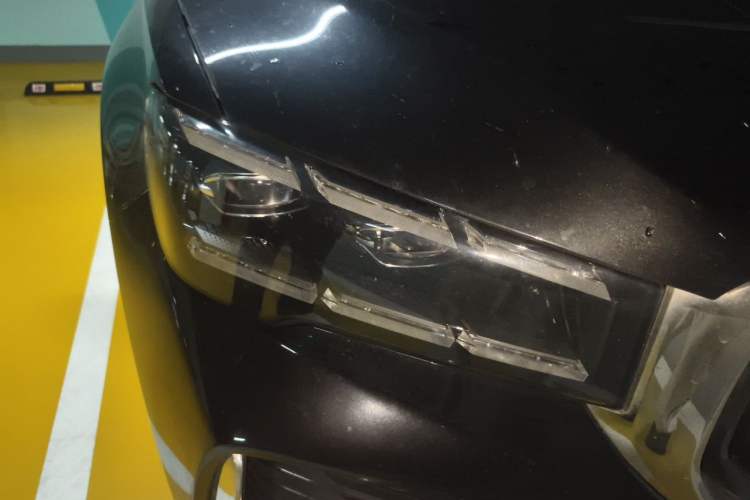 Used Geely Auto Monjaro L 2021 2.0TD DCT EVO Two-Wheel Drive Prestige Version Right Front Headlight