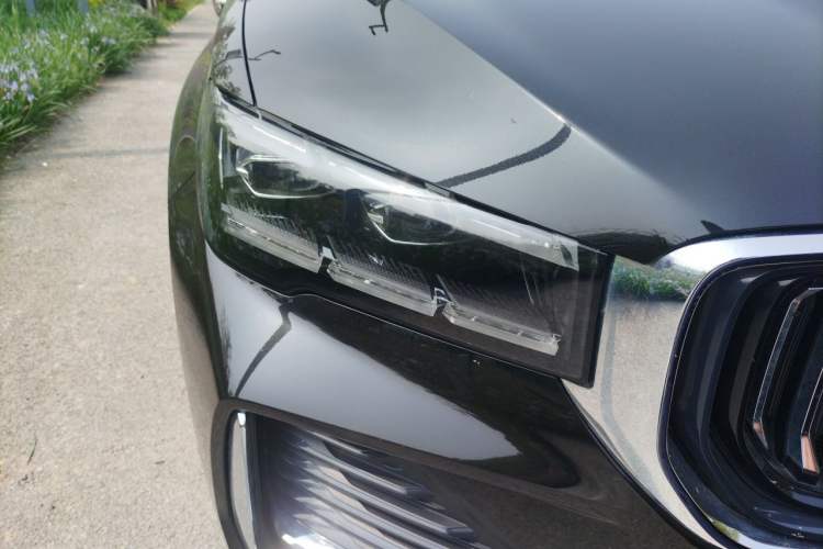 Used Geely Auto Monjaro L 2021 2.0TD DCT EVO Two-Wheel Drive Prestige Version Right Front Headlight