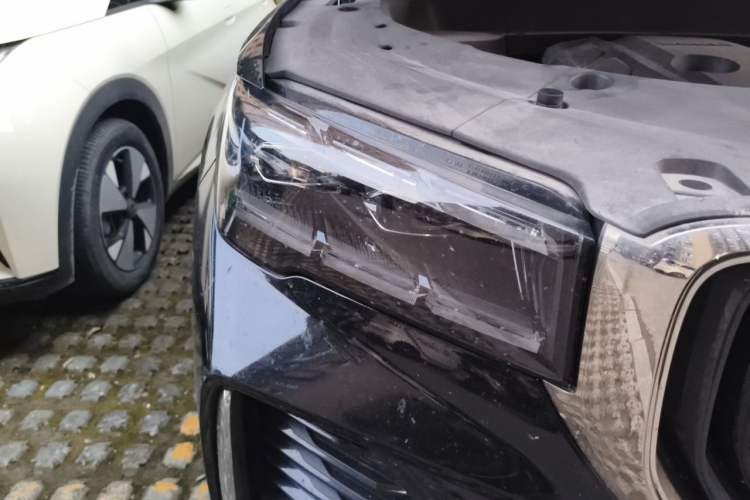 Used Geely Auto Monjaro L 2021 2.0TD DCT EVO Two-Wheel Drive Smart Luxury Version Right Front Headlight