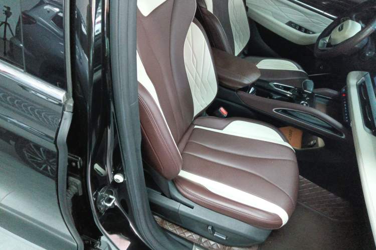 Used Geely Auto Monjaro L 2021 2.0TD DCT EVO Two-Wheel Drive Prestige Version Right Front Seat