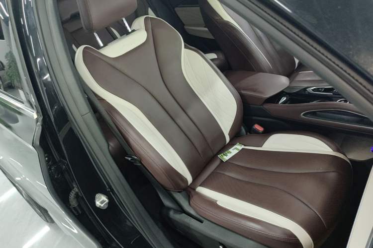 Used Geely Auto Monjaro L 2021 2.0TD DCT EVO Two-Wheel Drive Prestige Version Right Front Seat