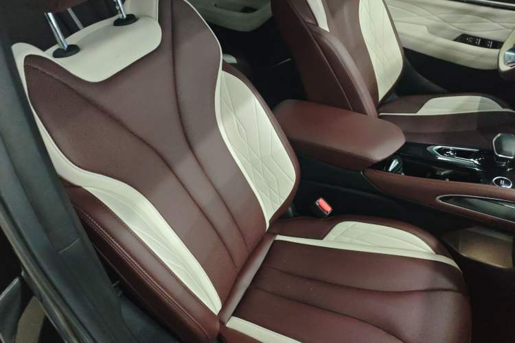 Used Geely Auto Monjaro L 2021 2.0TD DCT EVO Two-Wheel Drive Prestige Version Right Front Seat