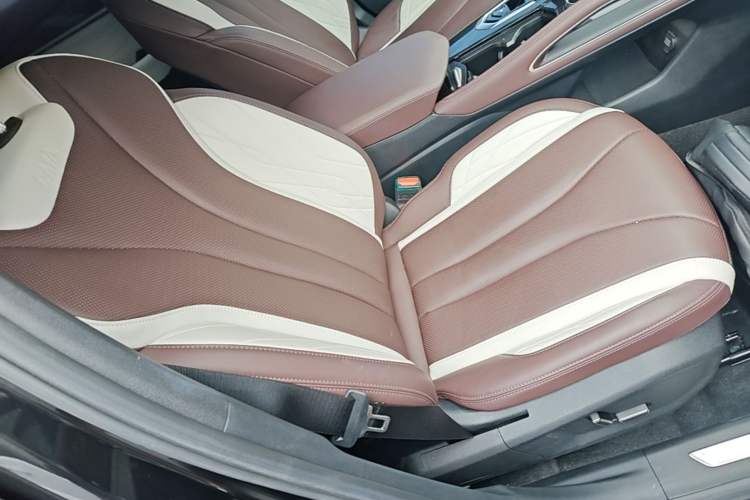 Used Geely Auto Monjaro L 2021 2.0TD DCT EVO Two-Wheel Drive Prestige Version Right Front Seat