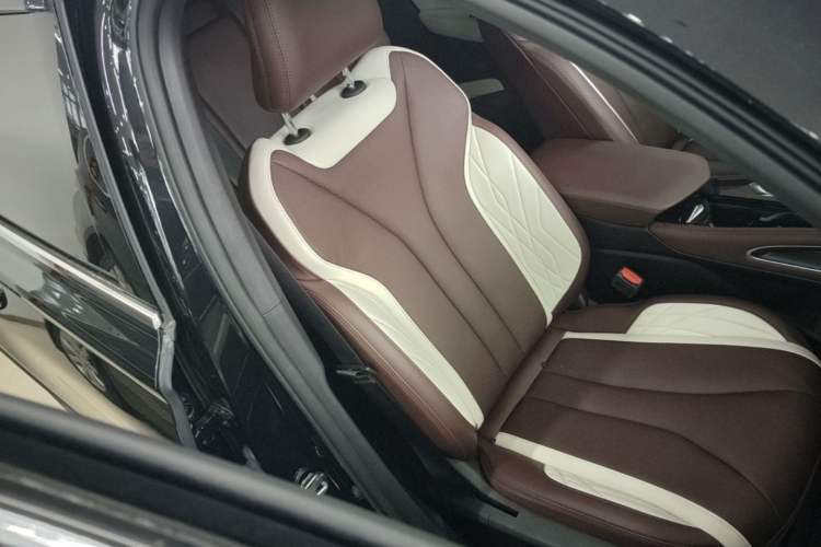 Used Geely Auto Monjaro L 2021 2.0TD DCT EVO Two-Wheel-Drive Flagship Version Right Front Seat