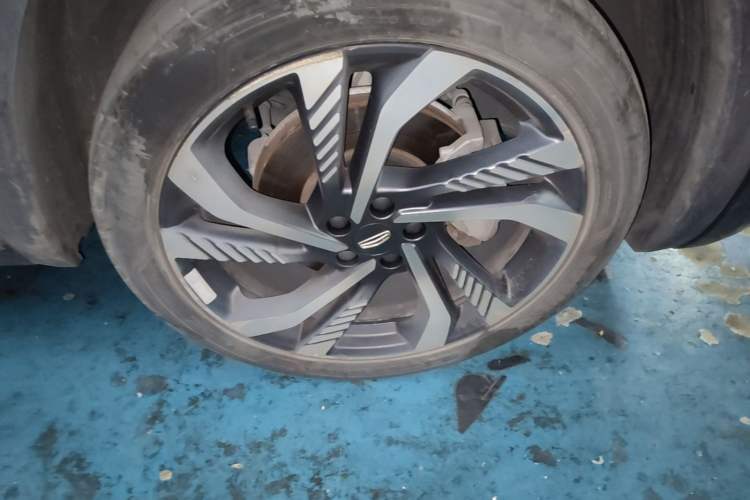 Used Geely Auto Monjaro L 2021 2.0TD DCT EVO Two-Wheel Drive Smart Luxury Version Right Front Wheel Hub