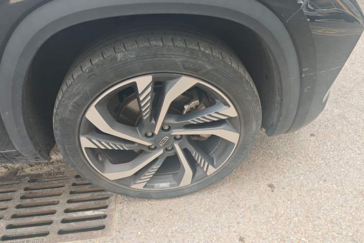 Used Geely Auto Monjaro L 2021 2.0TD DCT EVO Two-Wheel Drive Smart Luxury Version Right Front Wheel Hub
