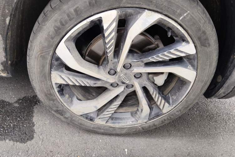 Used Geely Auto Monjaro L 2021 2.0TD DCT EVO Two-Wheel-Drive Flagship Version Right Front Wheel Hub