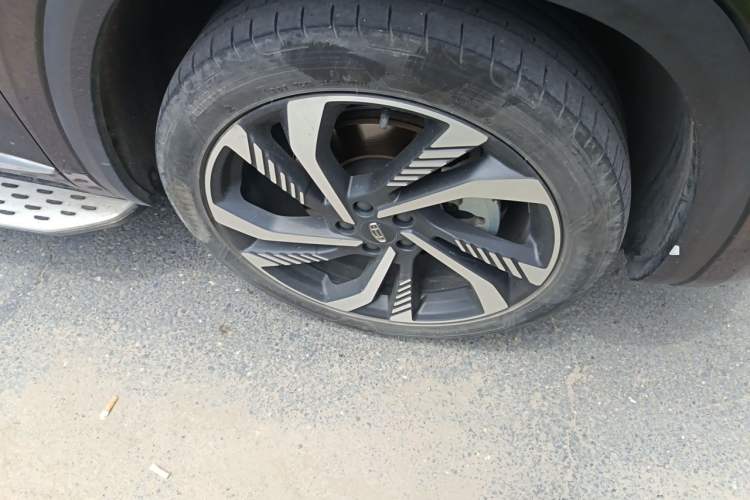 Used Geely Auto Monjaro L 2021 2.0TD DCT EVO Two-Wheel Drive Smart Luxury Version Right Front Wheel Hub