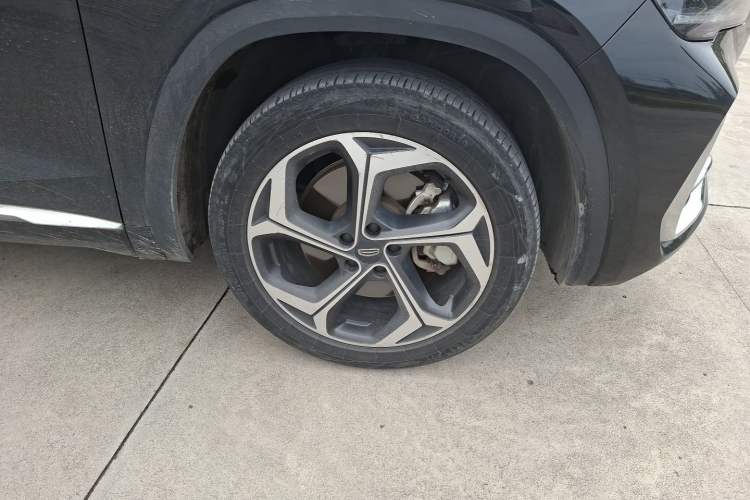 Used Geely Auto Monjaro L 2021 2.0TD High-Power Automatic All-Wheel Drive Luxury Version Right Front Wheel Hub