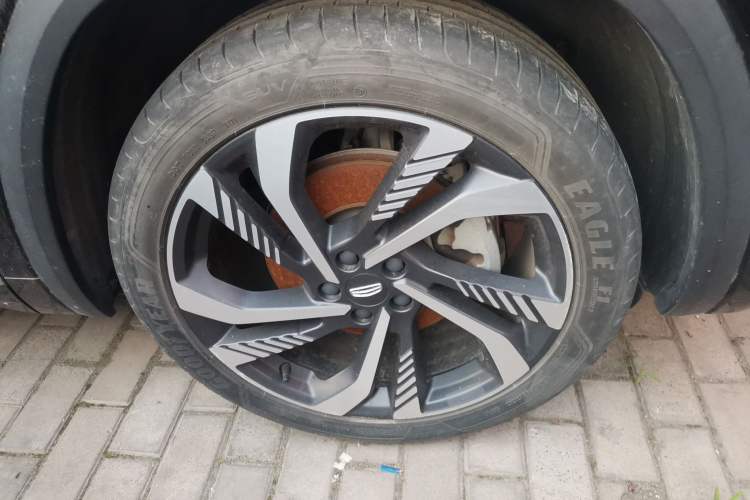 Used Geely Auto Monjaro L 2021 2.0TD DCT EVO Two-Wheel-Drive Flagship Version Right Front Wheel Hub