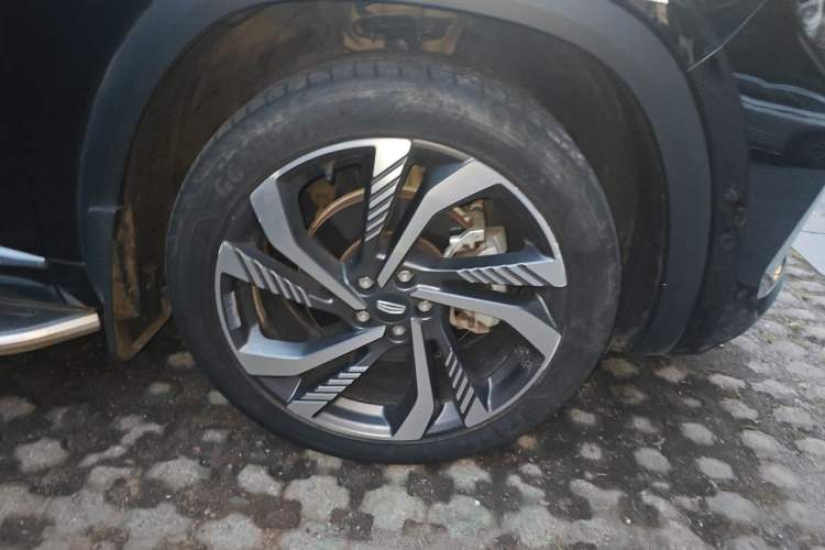 Used Geely Auto Monjaro L 2021 2.0TD DCT EVO Two-Wheel Drive Smart Luxury Version Right Front Wheel Hub