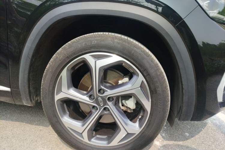 Used Geely Auto Monjaro L 2021 2.0TD DCT EVO Two-Wheel Drive Prestige Version Right Front Wheel Hub