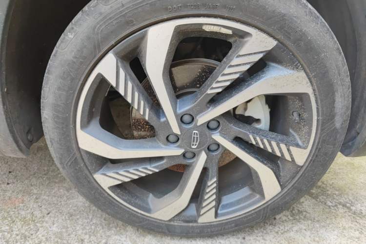 Used Geely Auto Monjaro L 2021 2.0TD DCT EVO Two-Wheel Drive Smart Luxury Version Right Front Wheel Hub
