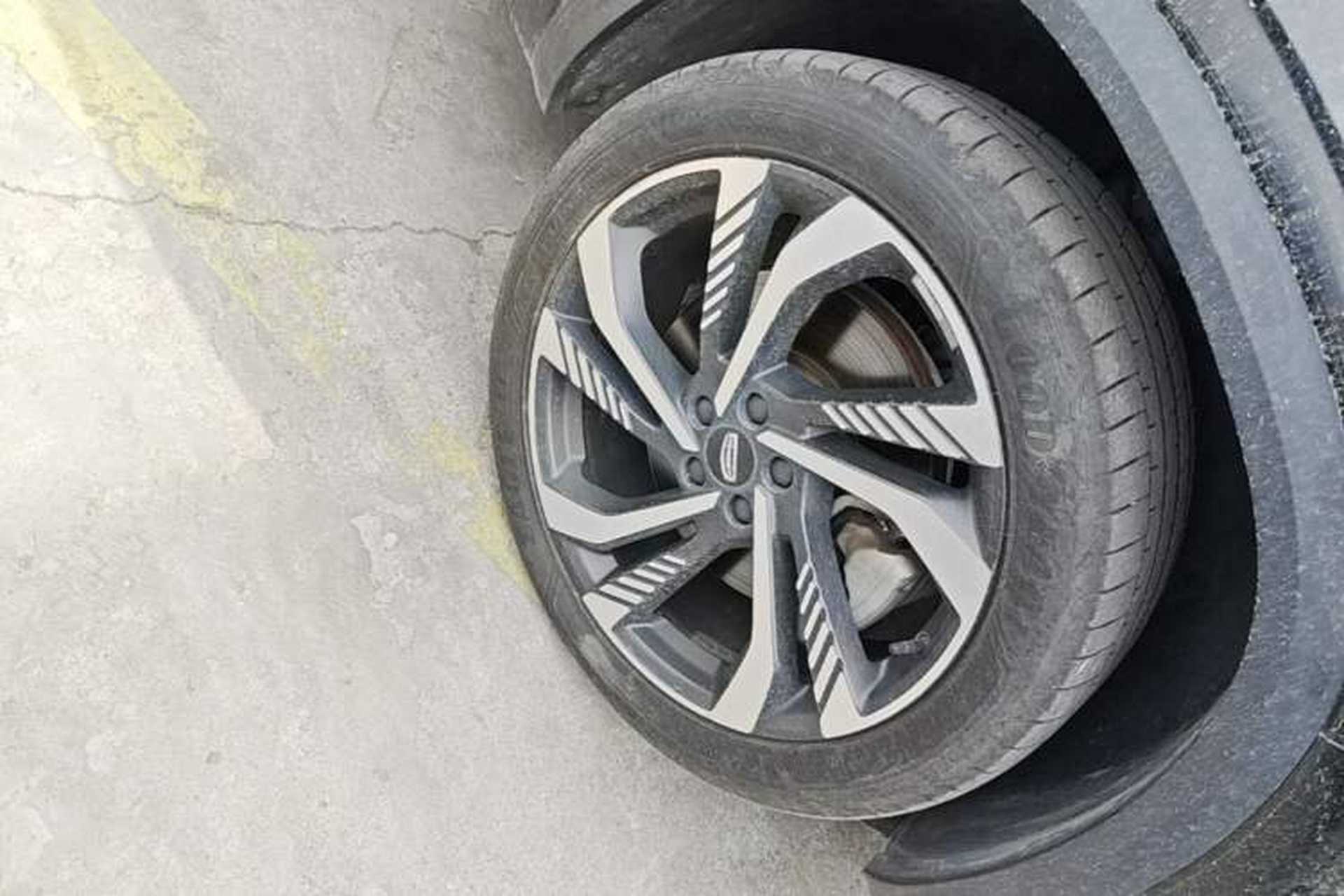 Used Geely Auto Monjaro L 2021 2.0TD High-Power Automatic All-Wheel-Drive Flagship Version Right Front Wheel Hub