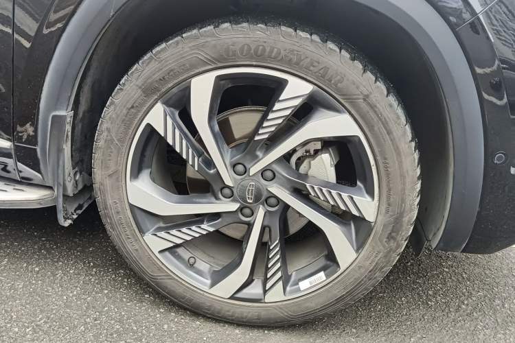 Used Geely Auto Monjaro L 2021 2.0TD DCT EVO Two-Wheel Drive Smart Luxury Version Right Front Wheel Hub