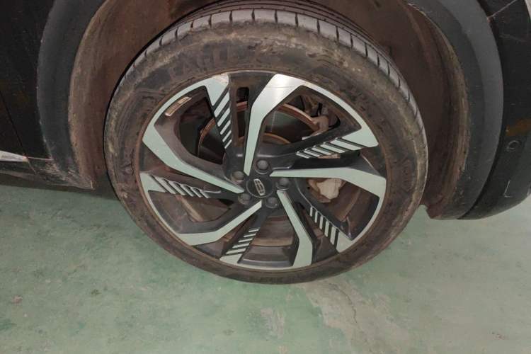 Used Geely Auto Monjaro L 2021 2.0TD DCT EVO Two-Wheel Drive Smart Luxury Version Right Front Wheel Hub