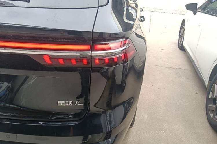 Used Geely Auto Monjaro L 2021 2.0TD DCT EVO Two-Wheel Drive Smart Luxury Version Right Rear Taillight