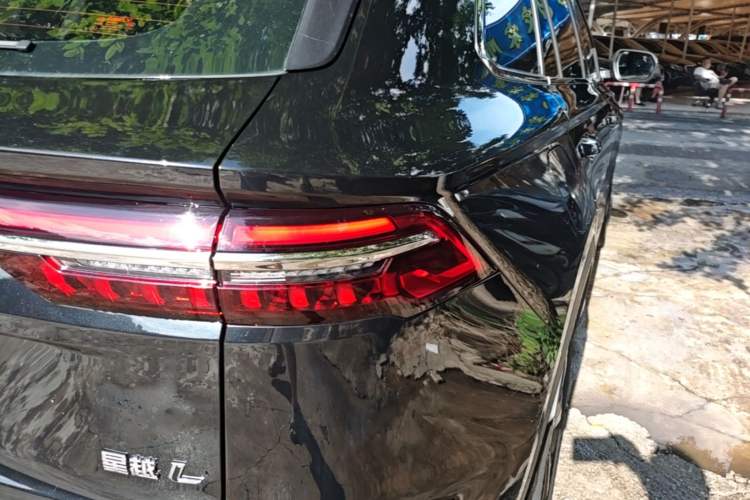 Used Geely Auto Monjaro L 2021 2.0TD DCT EVO Two-Wheel Drive Prestige Version Right Rear Taillight
