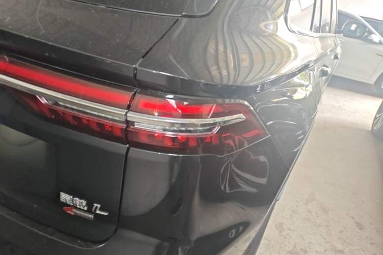 Used Geely Auto Monjaro L 2021 2.0TD High-Power Automatic All-Wheel-Drive Flagship Version Right Rear Taillight